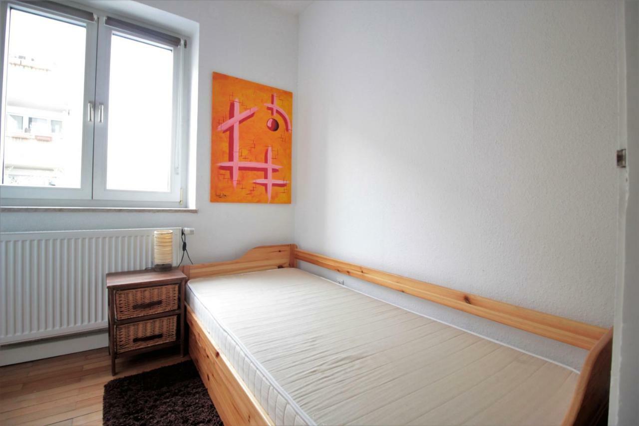 Charming 3-Bedroom Apartment With Parking Lot Wurzburg Bagian luar foto
