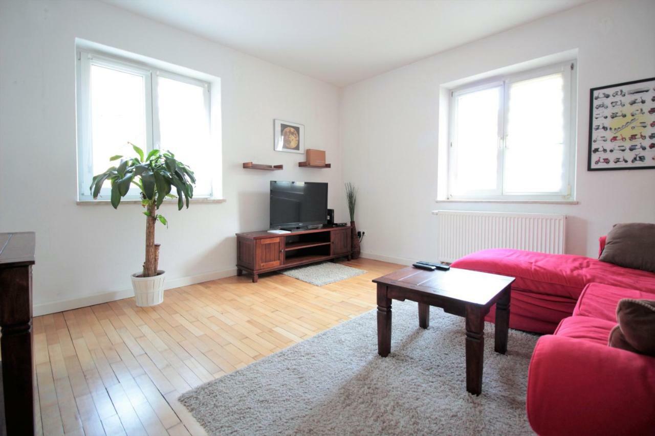Charming 3-Bedroom Apartment With Parking Lot Wurzburg Bagian luar foto
