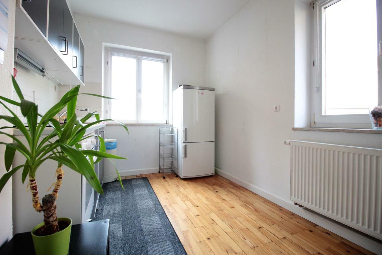 Charming 3-Bedroom Apartment With Parking Lot Wurzburg Bagian luar foto