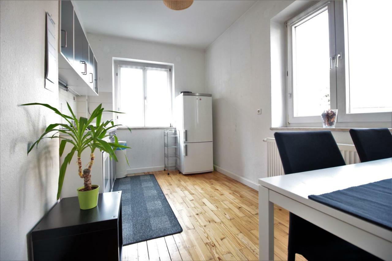 Charming 3-Bedroom Apartment With Parking Lot Wurzburg Bagian luar foto