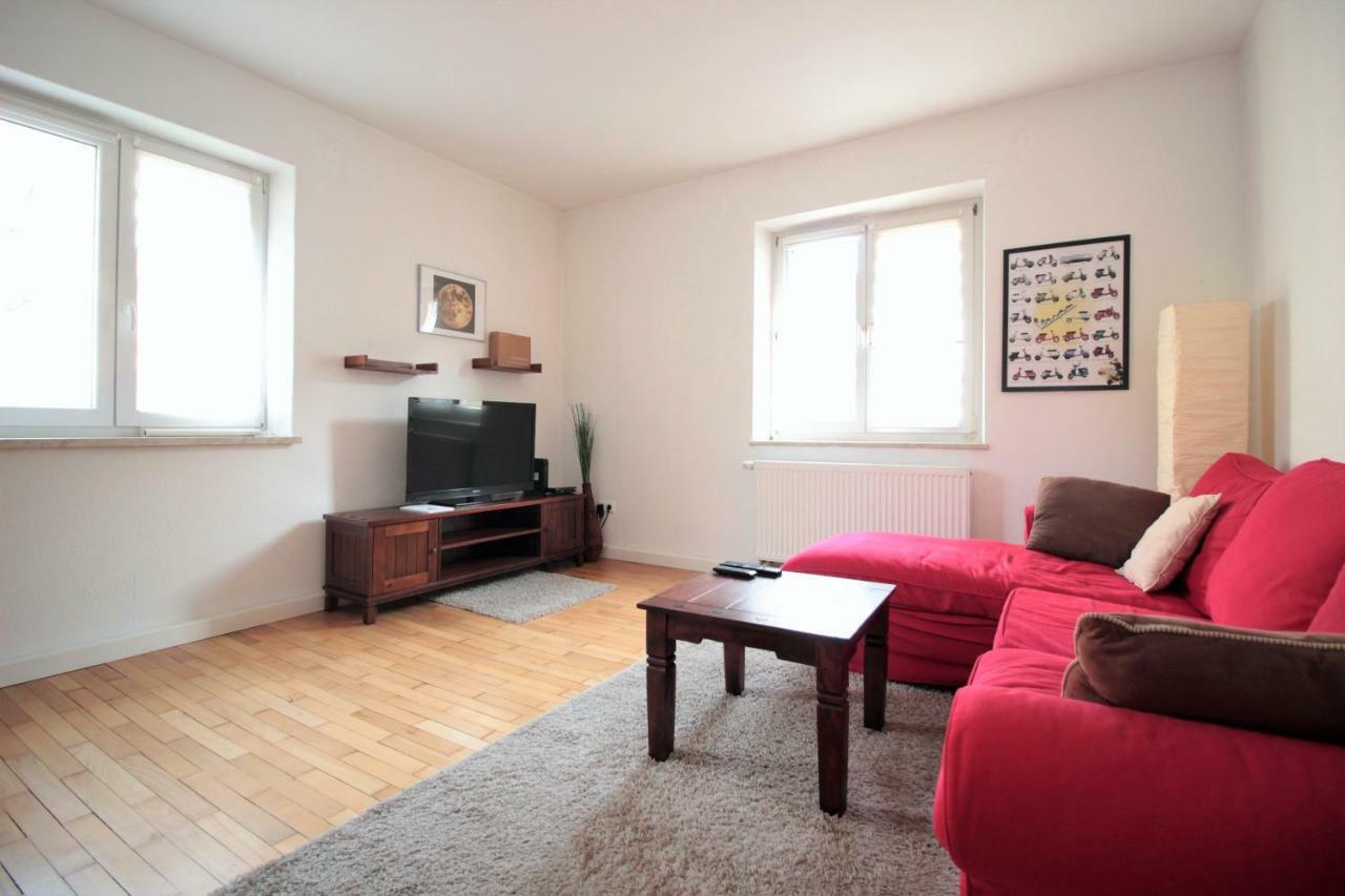 Charming 3-Bedroom Apartment With Parking Lot Wurzburg Bagian luar foto