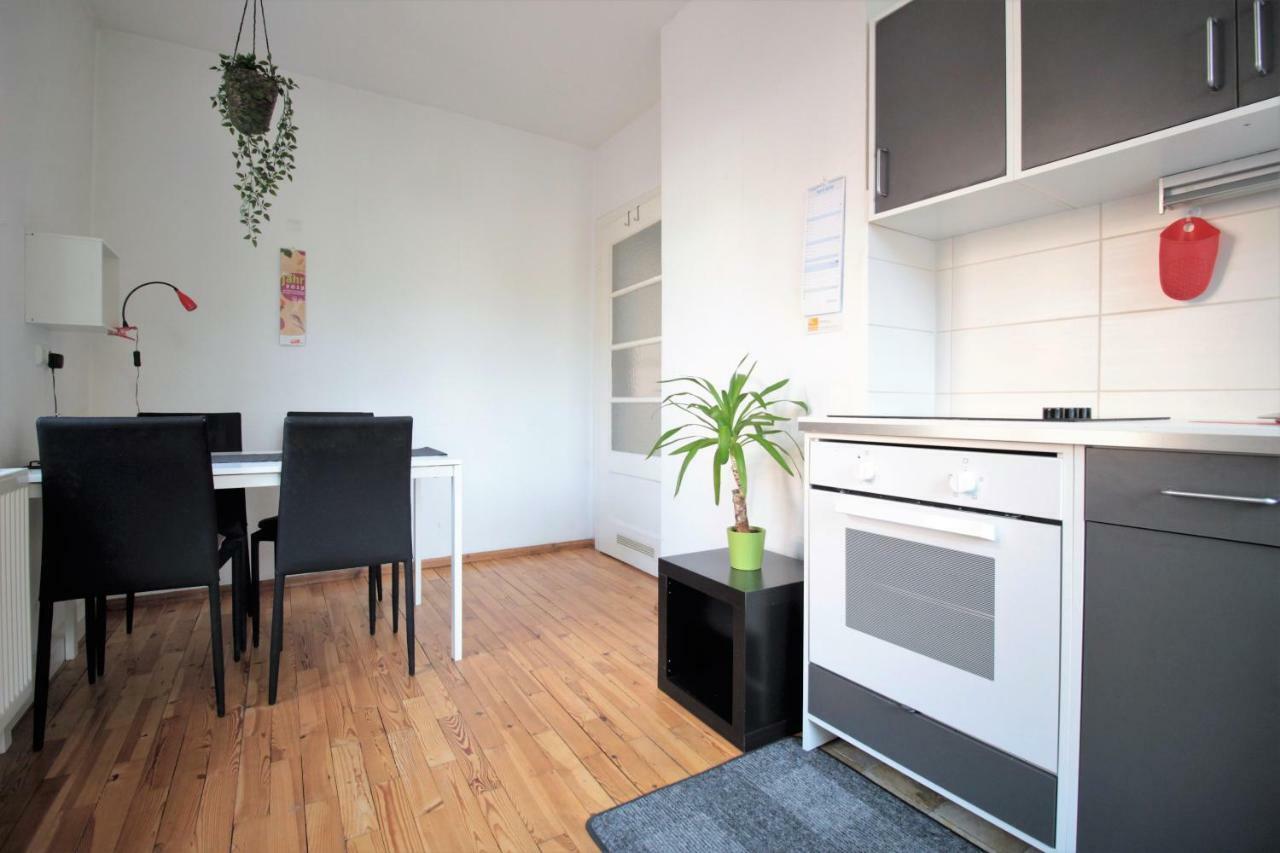 Charming 3-Bedroom Apartment With Parking Lot Wurzburg Bagian luar foto